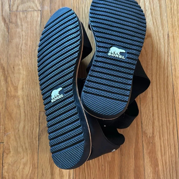 Sorel 7.5 slip on Ella Flat sandals black NWOT excellent cond new without tags - Picture 5 of 5